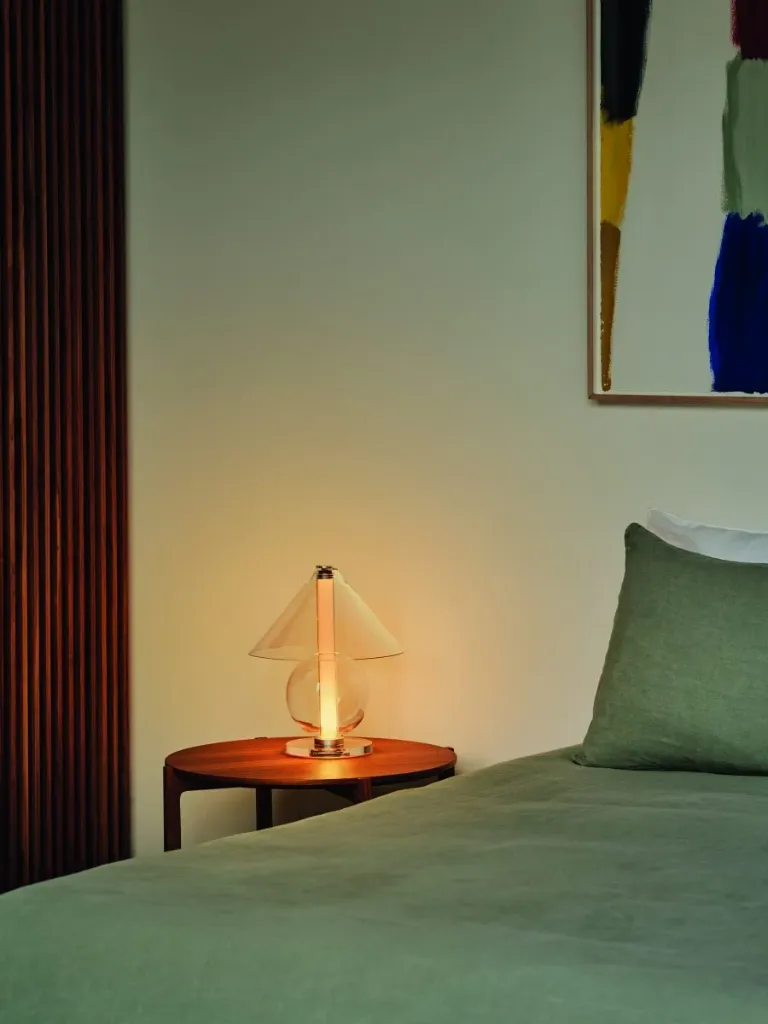 marset-lr-fragile-ambar-bedside-900x1200.webp