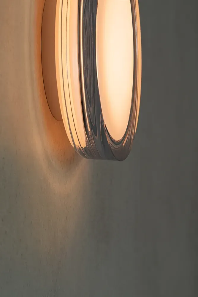 Dots_Glass_Wall_IG_4_fd5da43938.webp