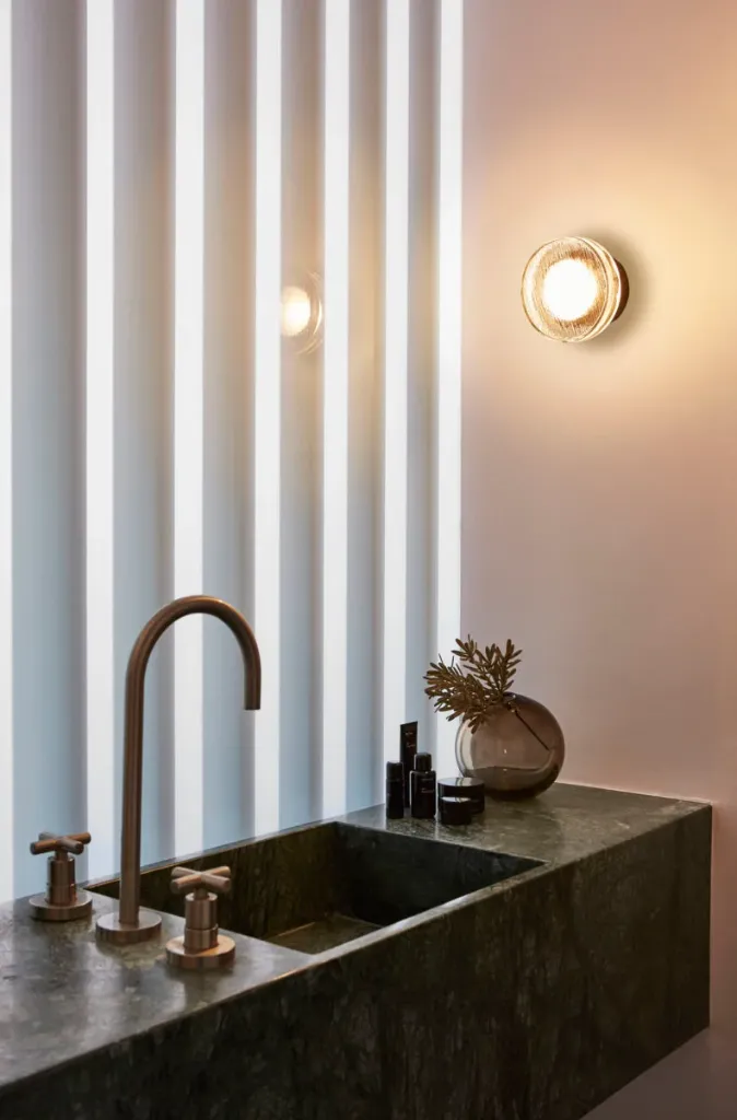 marset_lr_roc_bathroom-791x1200.webp