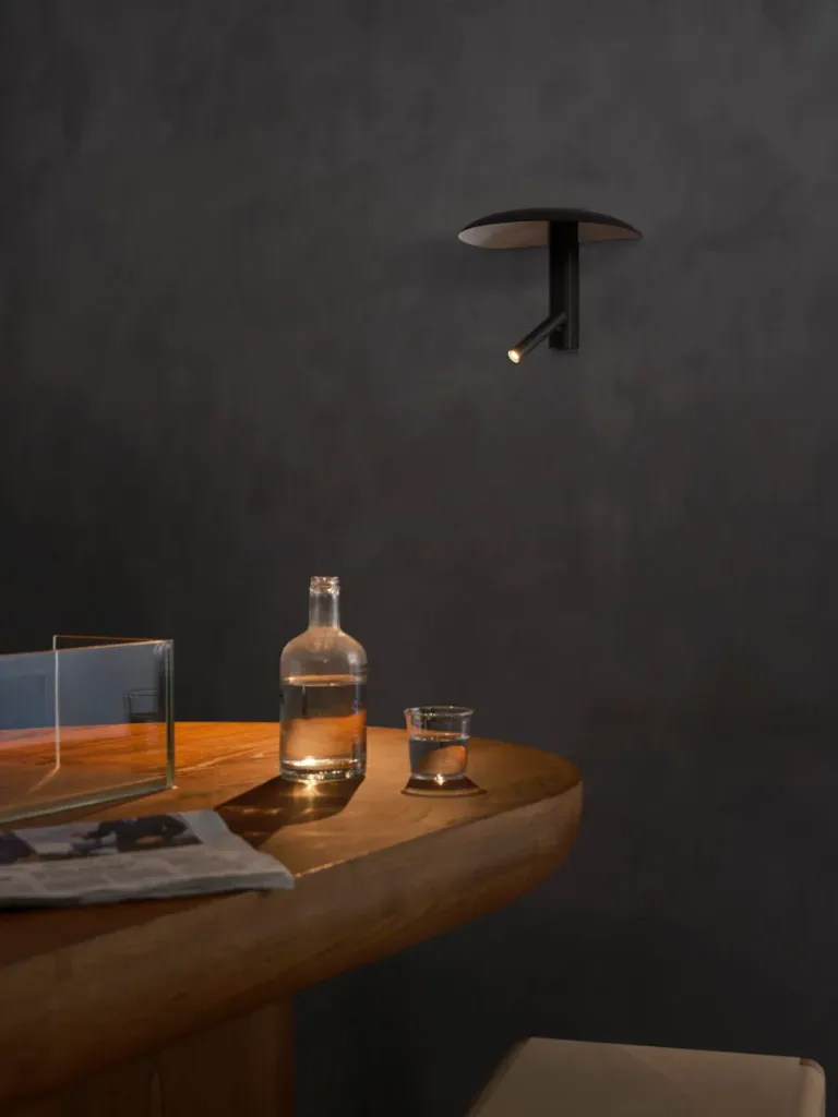 marset-lr-konoha-black-corner-900x1200.webp