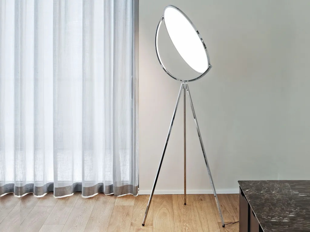 superloon-chrome-floor-morrison-flos-01.webp