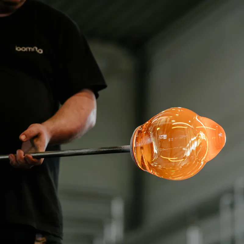 bomma-production-handblown-crystal-lighting-web-2.webp