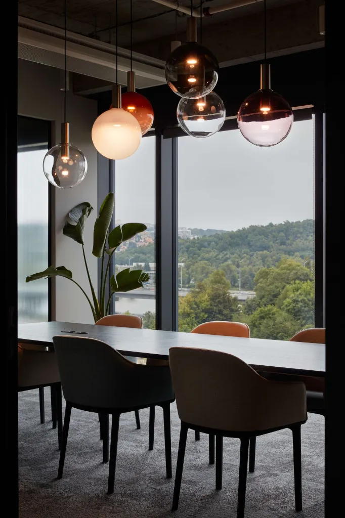 bomma_headquater__ph_ulehla_archi_perspektiv_studio-20-1-scaled.webp