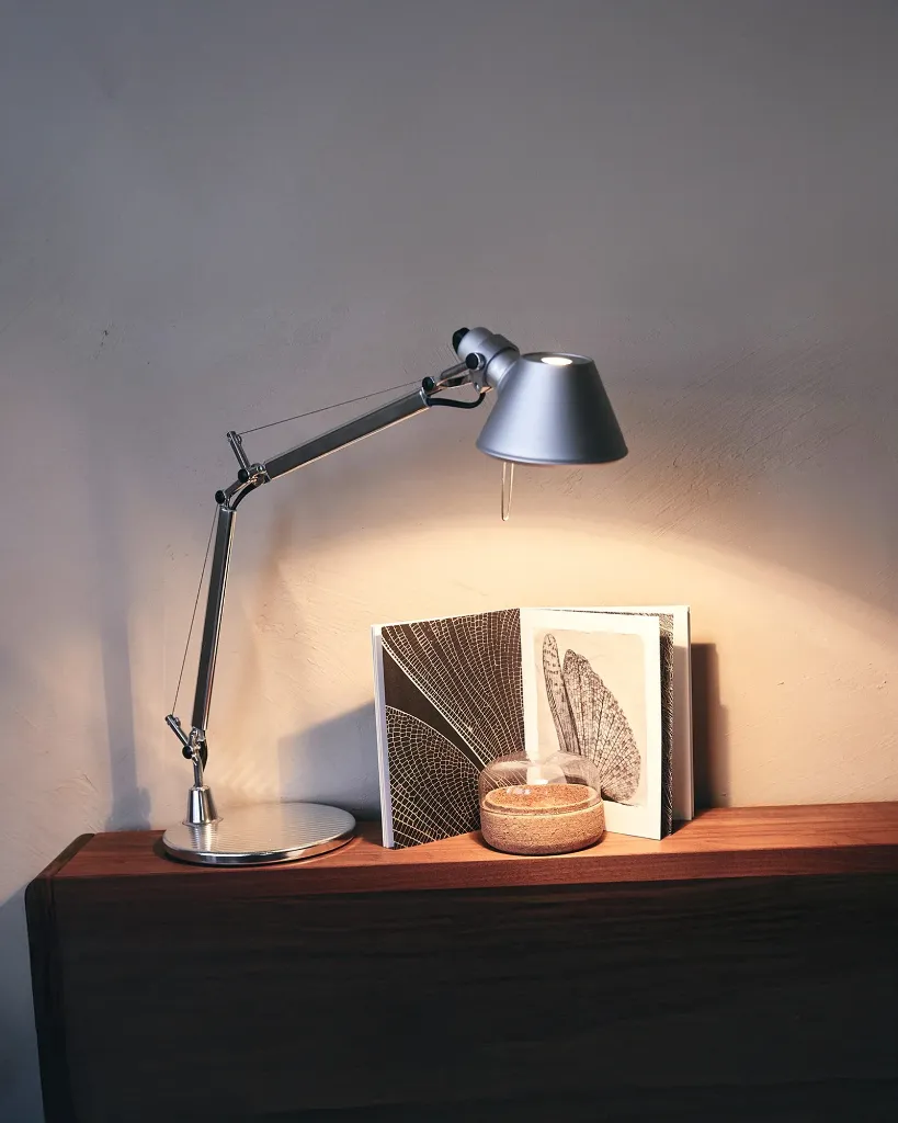 Nook-Collections-Tolomeo-Micro-Table-Lamp-002.webp