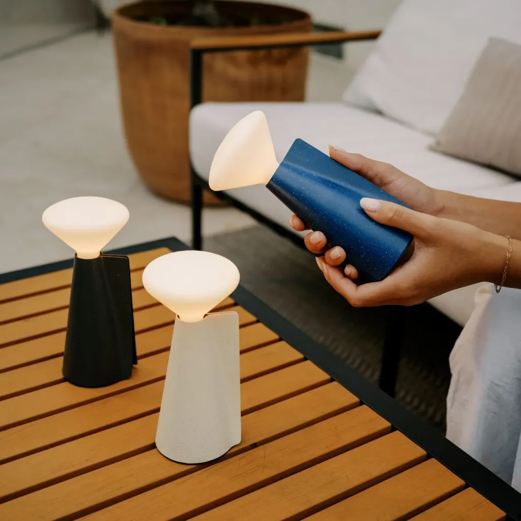 Mantle-Cobalt-_Blue-Lifestyle_2-1500-x-1500_a7dcefec-e9b6-4341-8d7b-ff610332a346.webp