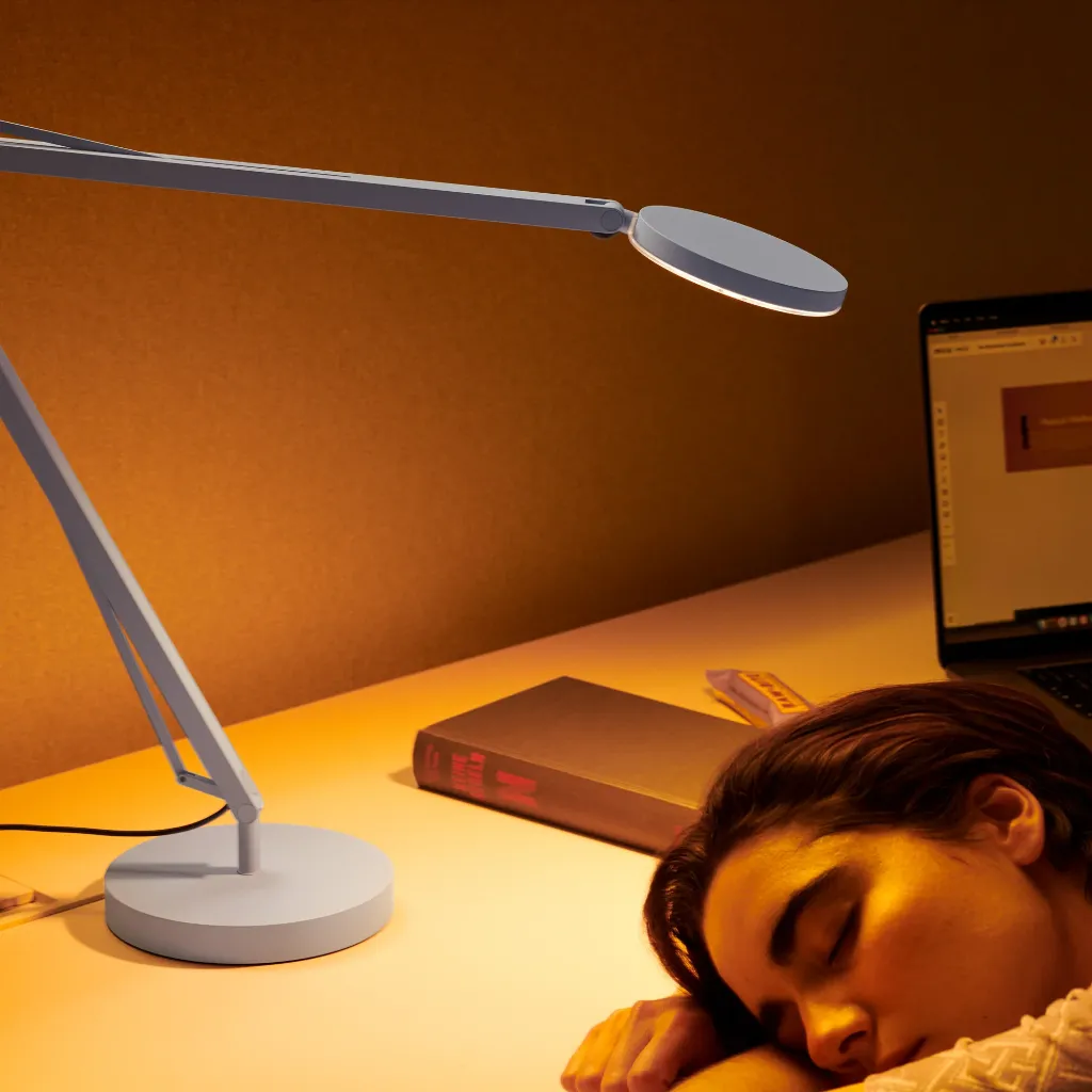 GRAU_John_Light-Blue_Rest_Square.webp