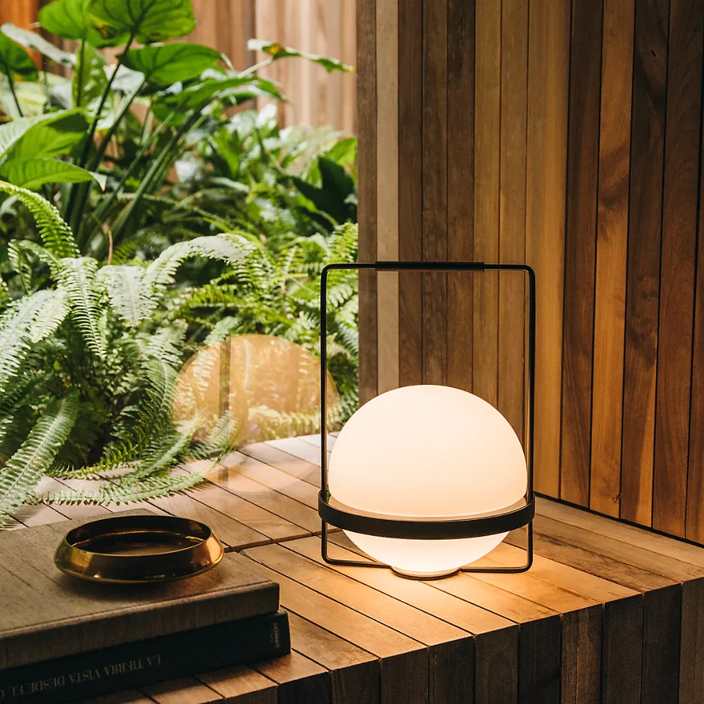 Vibia_Palma_Table_Lamp_LED_graphite--a9a816b22bd092142f2b6ca2dc1d8a04.webp