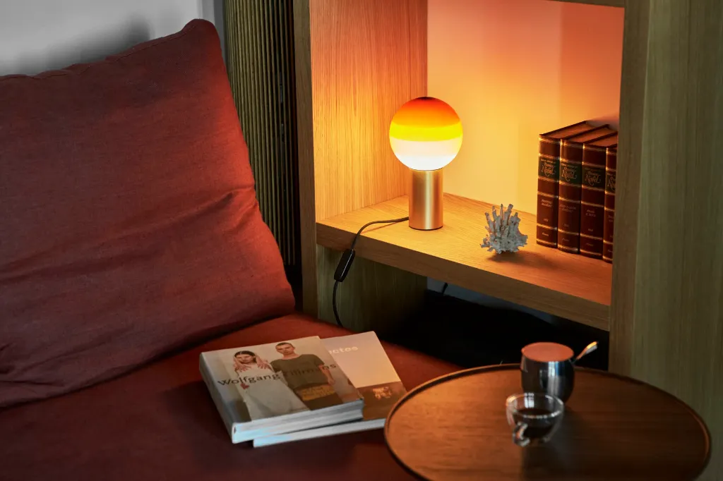 marset_dipping-light-ambar_lr_with-ambience-1800x1200.webp