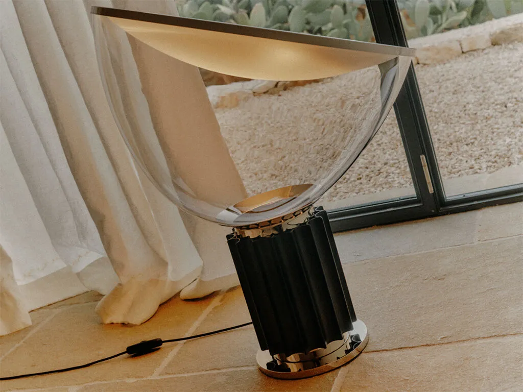 lifestyle_taccia_black_06.webp