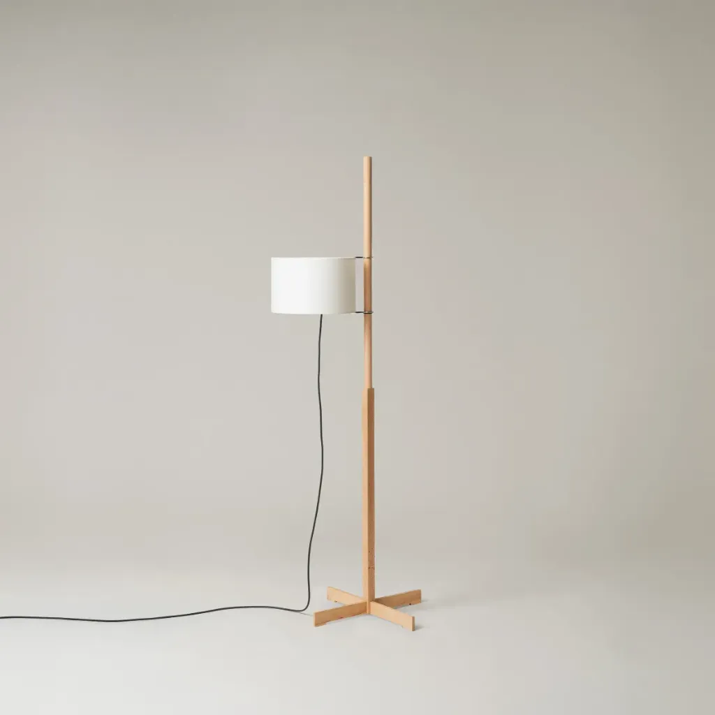 [SNC-TMMSA02] TMM: Wood structure: Beech. Parchment lampshade: White.