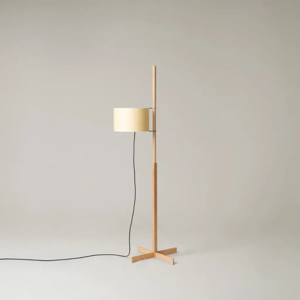 [SNC-TMMSA01] TMM: Wood structure: Beech. Parchment lampshade: Beige.