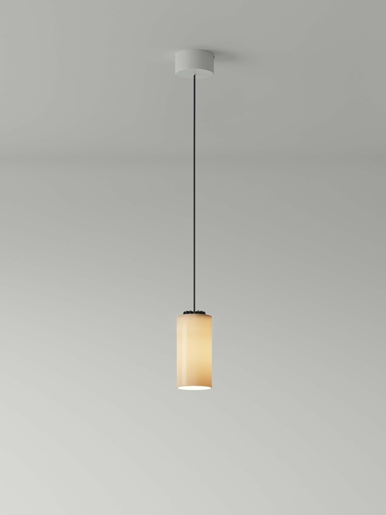 Cirio Simple: Lampshade: White porcelain. Circular metal canopy: White surface (not dimmable). LED c