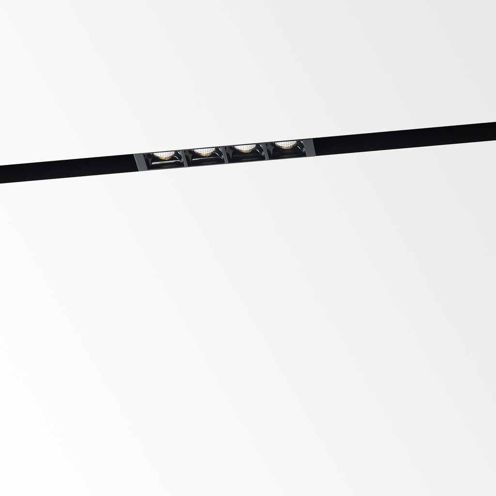 M - DOT.COM M4 93032 MDL B-B