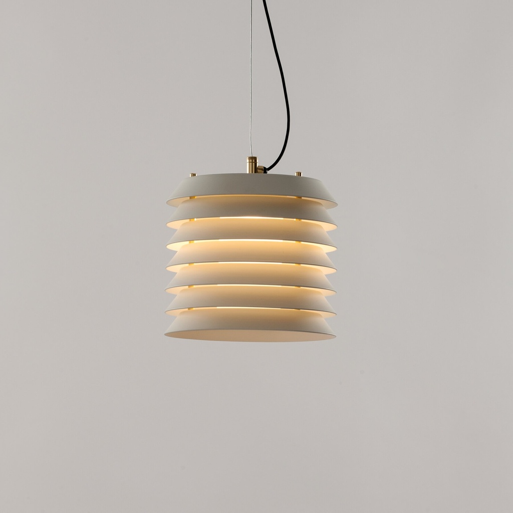 Maija: Metallic lampshades: Matte white.