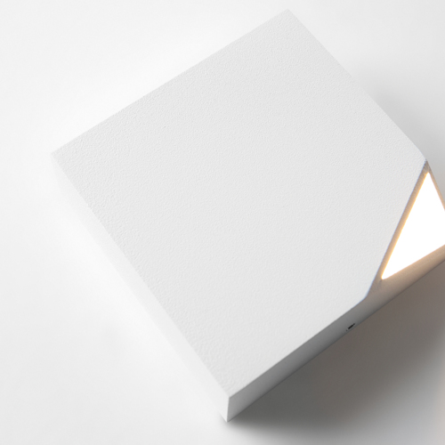 [MDL-12300009] Nukav Wall 1x LED 2700K Trailing Edge White Structure