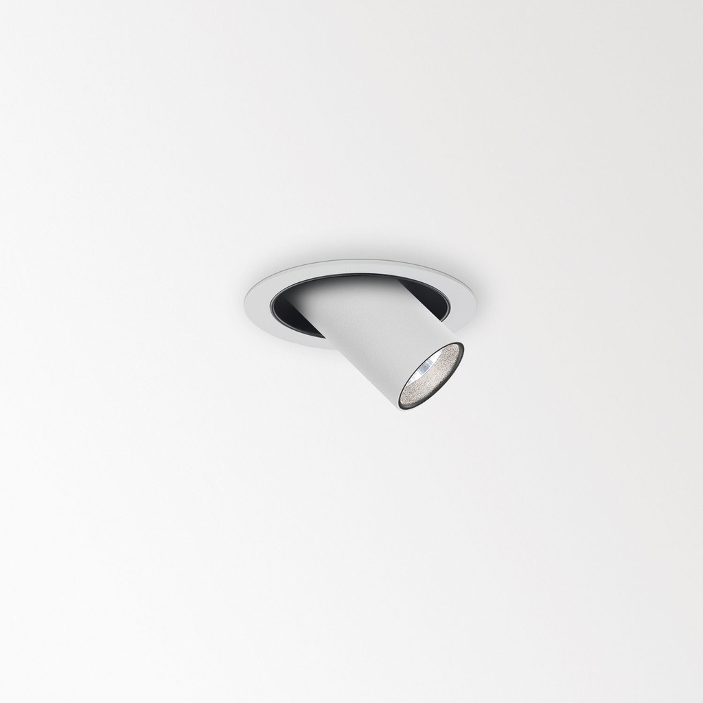 [DEL-24142 9230 W-W] SPY 39 ST 92740 W-W