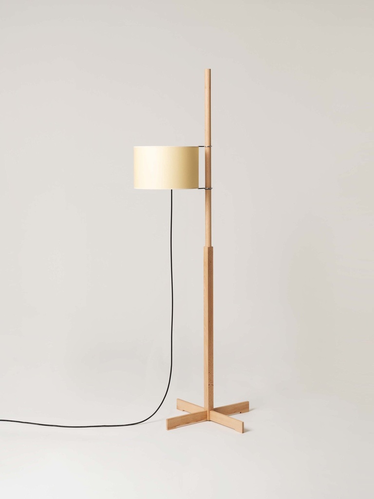 TMM: Wood structure: Beech. Parchment lampshade: Beige.