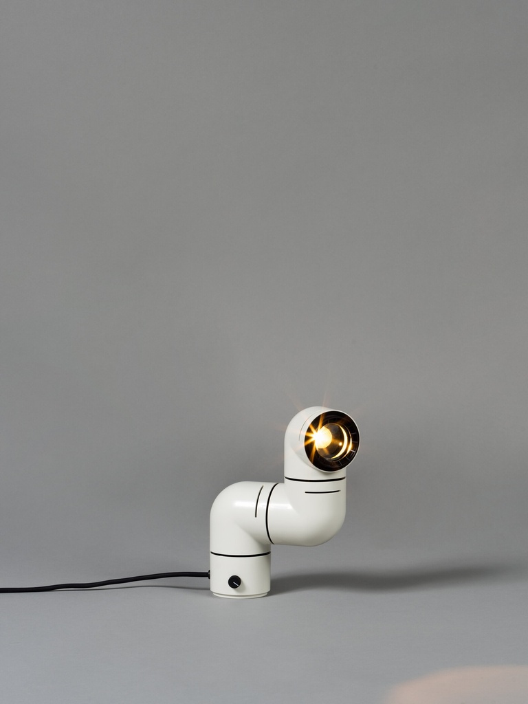 [SNC-TATTA01] Tatu: Orientable structure: White grey.