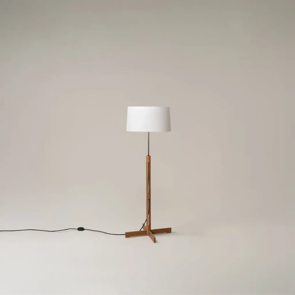[SNC-FADSA02] FAD, White parchment lampshade.